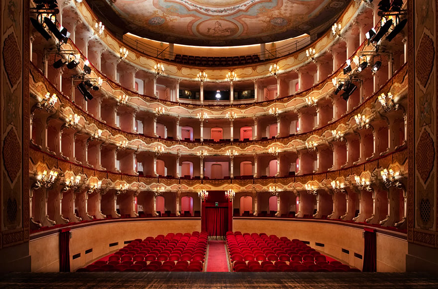 teatro-del-monaco-1